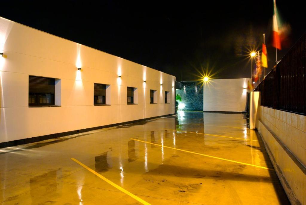 Hotel Restaurante Caracho Corella Buitenkant foto