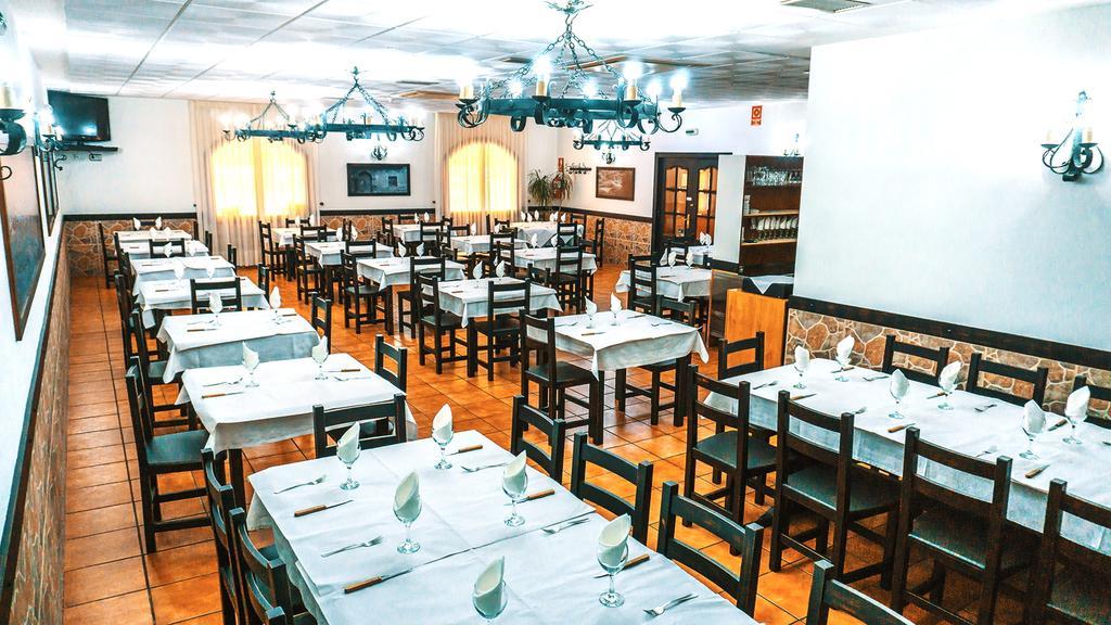 Hotel Restaurante Caracho Corella Buitenkant foto