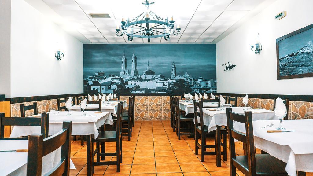 Hotel Restaurante Caracho Corella Buitenkant foto