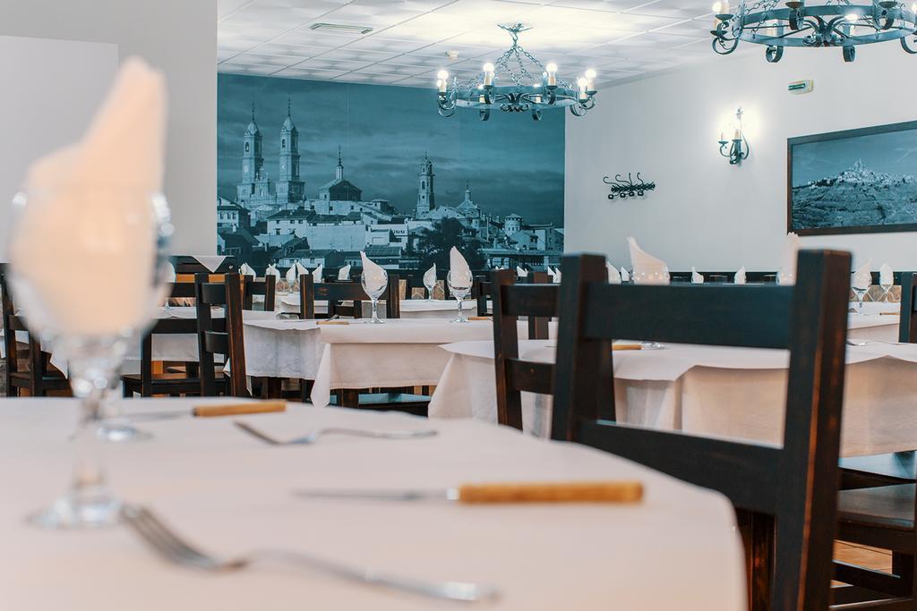 Hotel Restaurante Caracho Corella Buitenkant foto